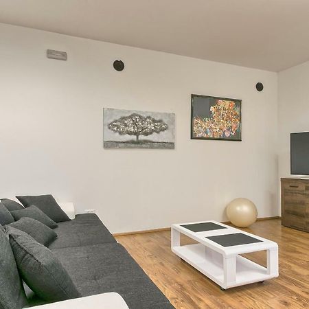Wellness Apartman Kaiser Pula Exterior photo
